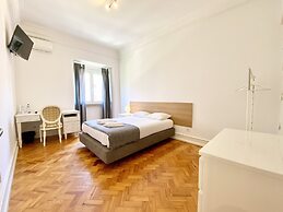 Home Out Rooms & Apartments