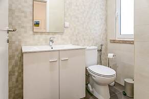 Home Out Rooms & Apartments