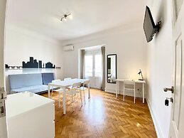 Home Out Rooms & Apartments