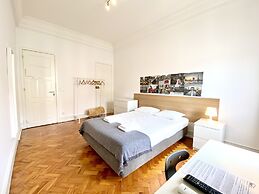 Home Out Rooms & Apartments