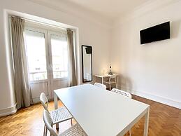 Home Out Rooms & Apartments