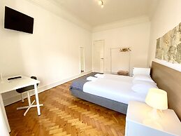 Home Out Rooms & Apartments