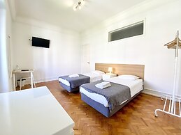 Home Out Rooms & Apartments