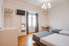 Home Out Rooms & Apartments