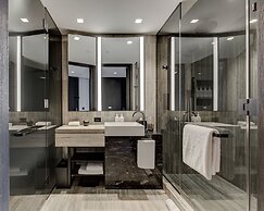 Equinox Hotel New York
