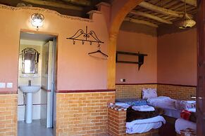 Hotel cascades dades