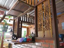 Baan Khun Ya Ayutthaya