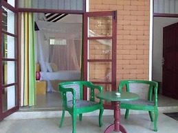 Randoni Villa