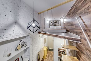 Sokroma Jules Verne Aparts