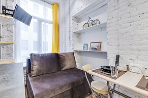 Sokroma Jules Verne Aparts