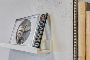 Sokroma Jules Verne Aparts