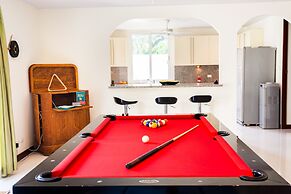 Baan Kaja Villa by Lofty