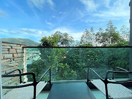 Emerald Terrace by Lofty