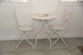 Rooftop Apartment Overlooking Rothschild