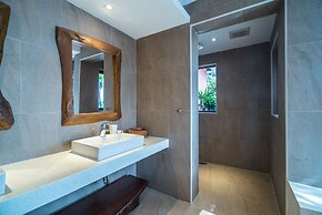 Nam Bo villa by Lofty