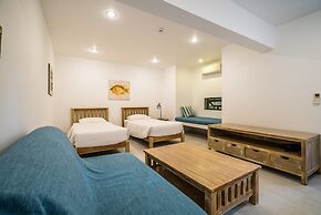 Nam Bo villa by Lofty