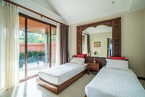 Nam Bo villa by Lofty