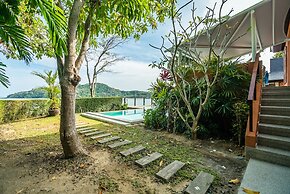 Nam Bo villa by Lofty