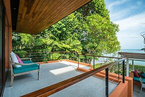 Nam Bo villa by Lofty