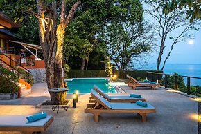 Nam Bo villa by Lofty