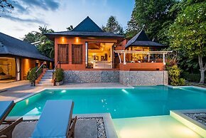 Nam Bo villa by Lofty