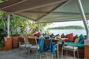 Nam Bo villa by Lofty