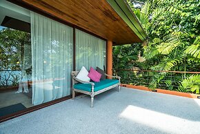 Nam Bo villa by Lofty