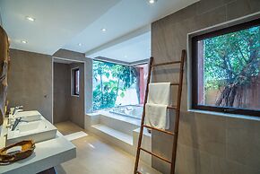 Nam Bo villa by Lofty