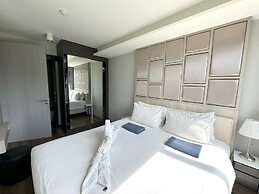 6 Avenue Surin by Lofty