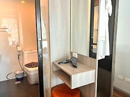 6 Avenue Surin by Lofty