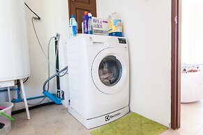 Kata Top View by Lofty