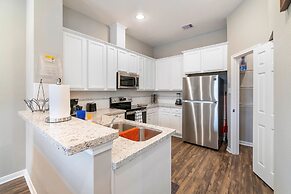 Experience a First Class Stay - 2 BDRM