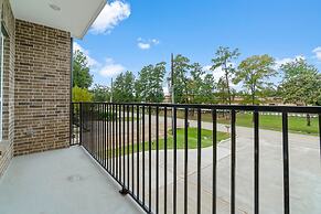 Experience a First Class Stay - 2 BDRM