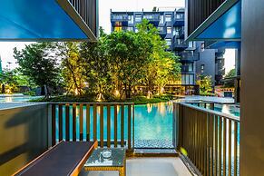 The Deck Condominium by Lofty