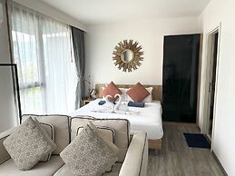 The Deck Condominium by Lofty