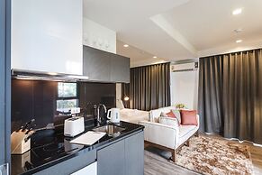 The Deck Condominium by Lofty