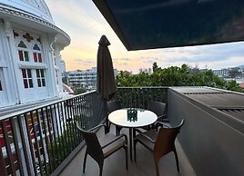 The Deck Condominium by Lofty