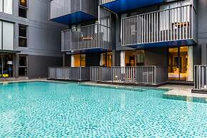 The Deck Condominium by Lofty