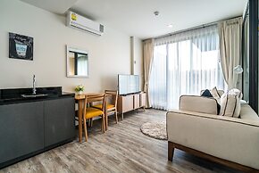 The Deck Condominium by Lofty