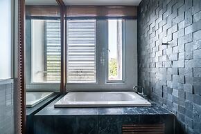 The Quarter by Lofty