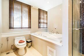 Privilege Residences by Lofty