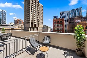 YEHS Hotel Sydney QVB