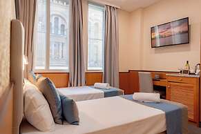 YEHS Hotel Sydney QVB