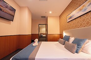 YEHS Hotel Sydney QVB