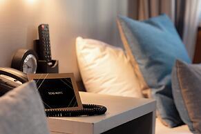 YEHS Hotel Sydney QVB