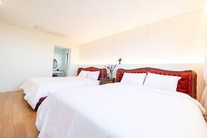 Jeju Bunker Hotel & Resort