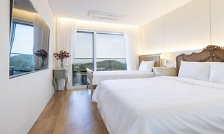 Jeju Bunker Hotel & Resort