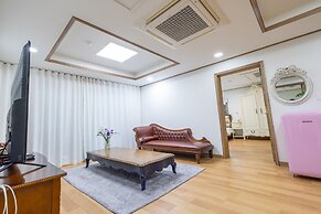 Jeju Bunker Hotel & Resort