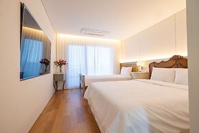 Jeju Bunker Hotel & Resort