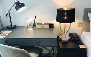 GOLDEN CENTRAL SERVICED RESIDENCE SHENZHEN (UPPER HILLS)